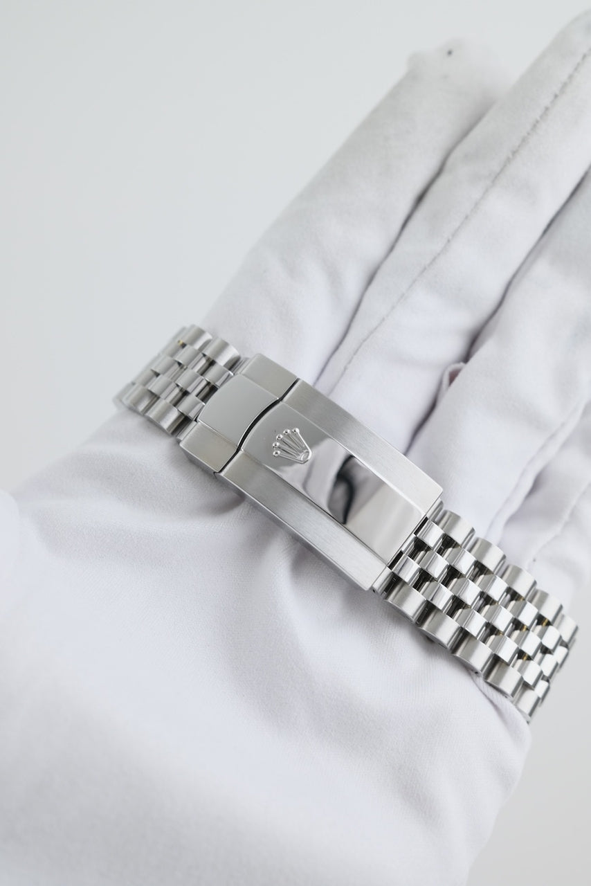 Rolex Datejust 41 126300 - detailed view 7
