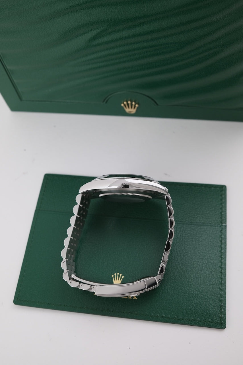 Rolex Datejust 41 126300 - detailed view 6