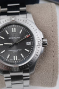 Load image into gallery viewer, Breitling Colt 41 A17313101F1A1 - Detailed view 2
