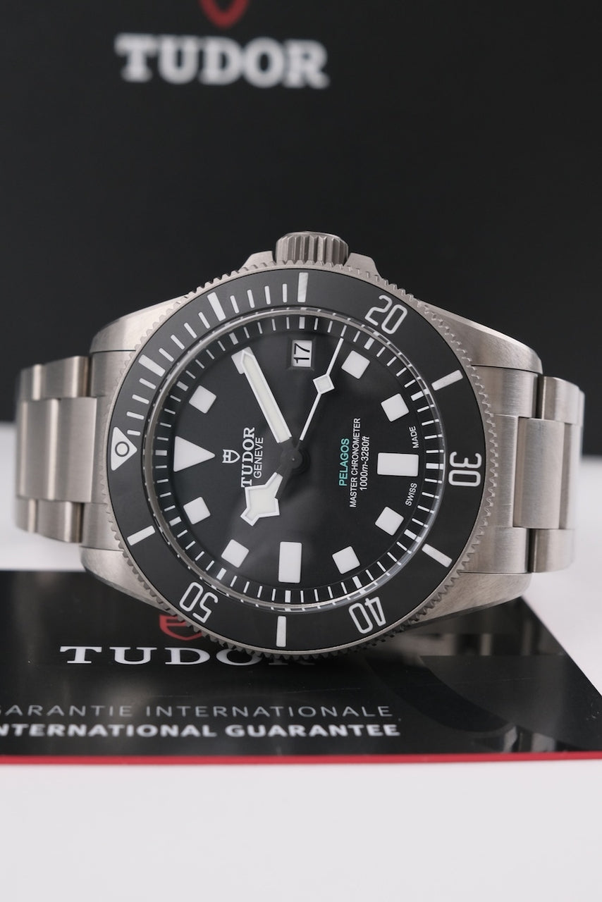 Tudor Pelagos Ultra M2543C1A7NU - Detailed view 4
