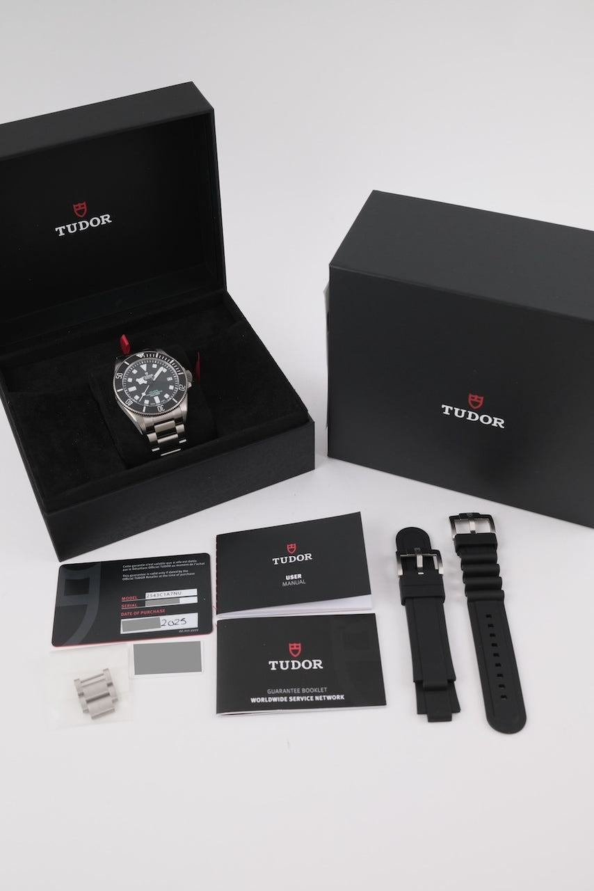 Tudor Pelagos Ultra M2543C1A7NU - papers and or scope of delivery