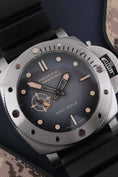 Bild in Galerie-Betrachter laden, Panerai Submersible PAM01518 - Detailansicht 2
