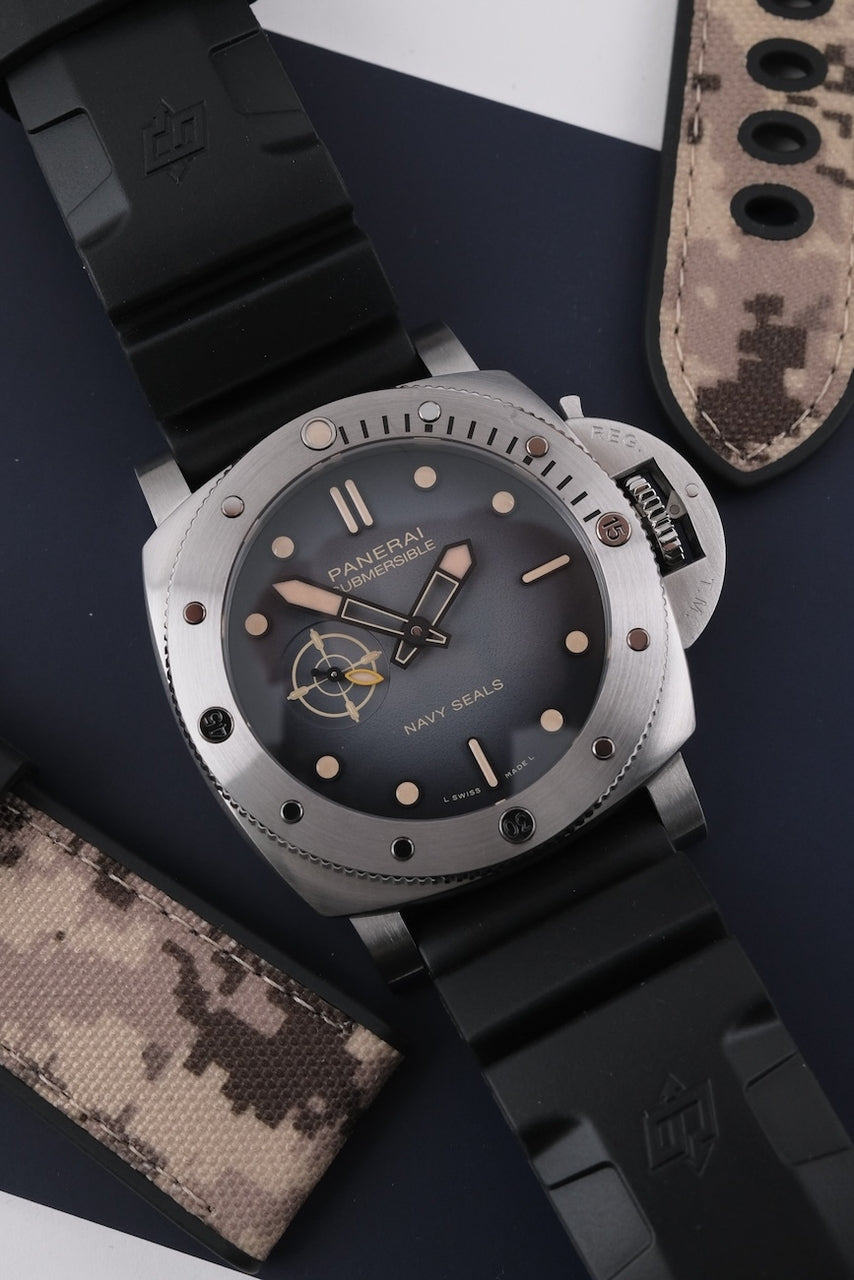 Panerai Submersible PAM01518 - Thumbnail