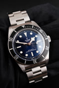 Cargar la imagen en la vista de la galería, Tudor Black Bay 68 7943A1A0NU - Main product image
