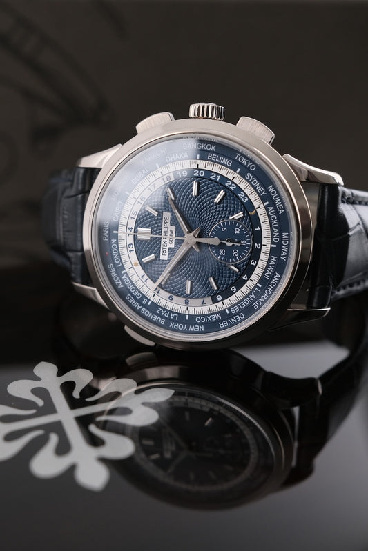 Patek Philippe World Time Chronograph 5930G-010 - Detailansicht 1