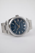Bild in Galerie-Betrachter laden, Rolex Oyster Perpetual 36 126000 - Detail view 3

