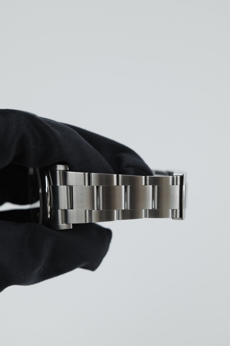 Rolex Oyster Perpetual 36 126000 - Detail view 13