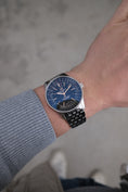 Load image into gallery viewer, Breitling Navitimer Automatic 41 A17326241B1A1 - Detailed view 9
