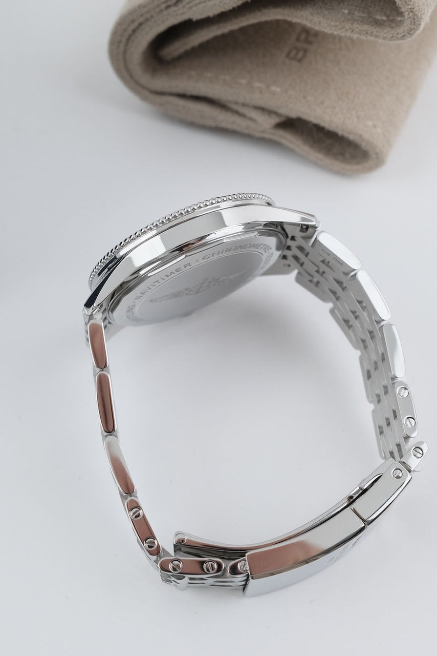 Breitling Navitimer Automatic 41 A17326241B1A1 - Detailed view 5