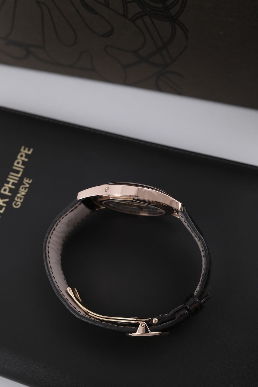 Patek Philippe Calatrava 6000R-001 - vue détaillée 7