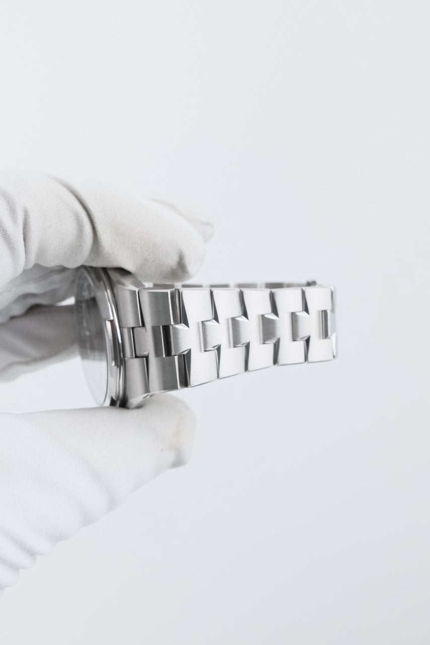 Vacheron Constantin Overseas 4520V/210A-B128 - Vue détaillée 9