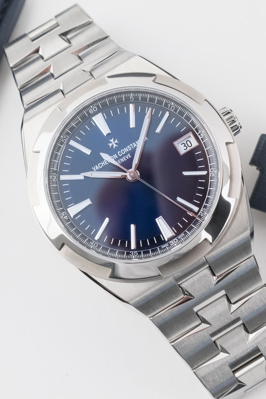 Vacheron Constantin Overseas 4520V/210A-B128 - Vue détaillée 4
