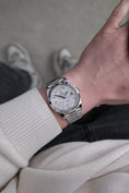 Bild in Galerie-Betrachter laden, Rolex Day-Date 40 Meteorite Baguette Dial 228206 - Detailansicht 11
