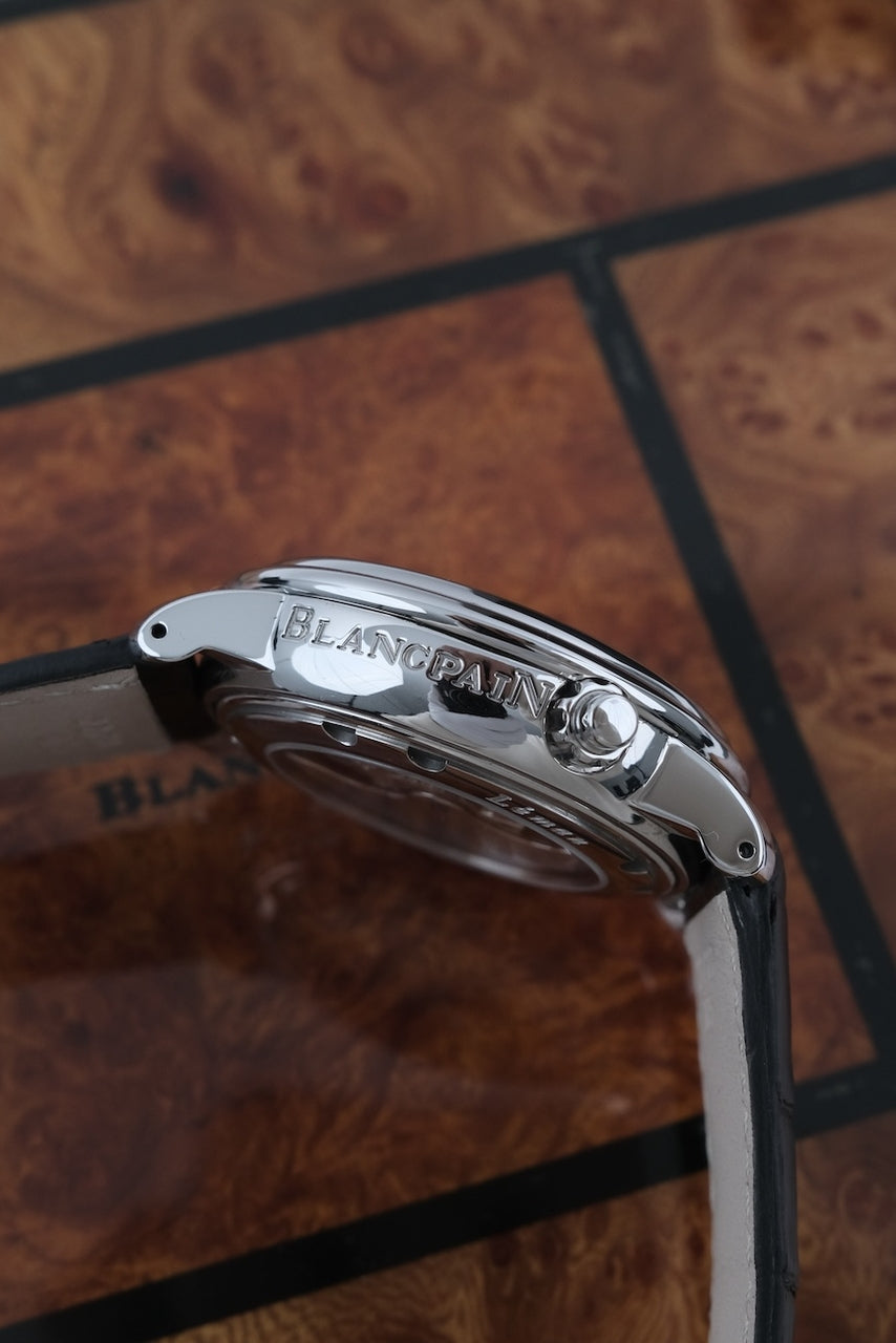Blancpain Léman GMT Réveillé 2041-1130M-53B - detailed view 5