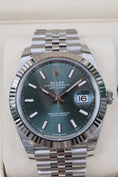 Load image into gallery viewer, Rolex Datejust 41 126334 - Detailed view 4
