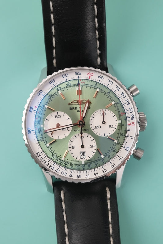 Breitling Navitimer 1 B01 AB0139211L1A1 - Detailansicht 1