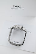 Carica l'immagine nel visualizzatore della galleria, IWC Pilot's Watch Chronograph 43 mm IW378006 - vista dettagliata 5
