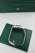 Load image into gallery viewer, Rolex Datejust 36 126200 - Detailed view 4
