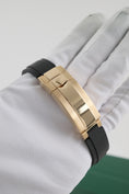 Carica l'immagine nel visualizzatore della galleria, Rolex Yacht-Master 42 226658 - Vista dettagliata 8
