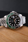 Bild in Galerie-Betrachter laden, Rolex GMT Master II 126720VTNR - Detail view 5
