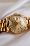 Bild in Galerie-Betrachter laden, Rolex Day-Date 18238 - Detail view 4
