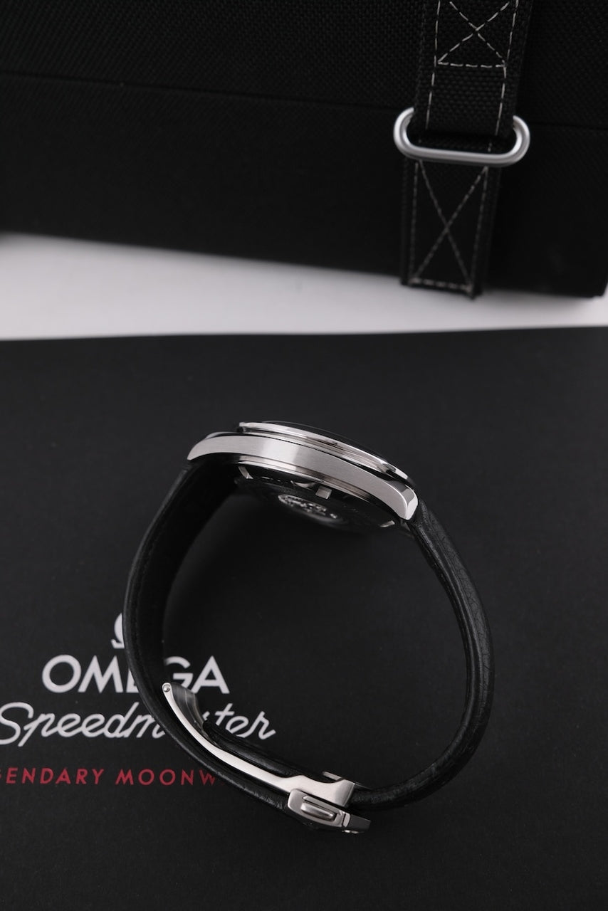 Omega Speedmaster Professional Moonwatch 31032425001002 - Detailed view 7