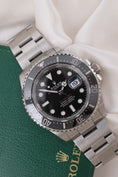 Bild in Galerie-Betrachter laden, Rolex Sea-Dweller 126600 - Detailansicht 4
