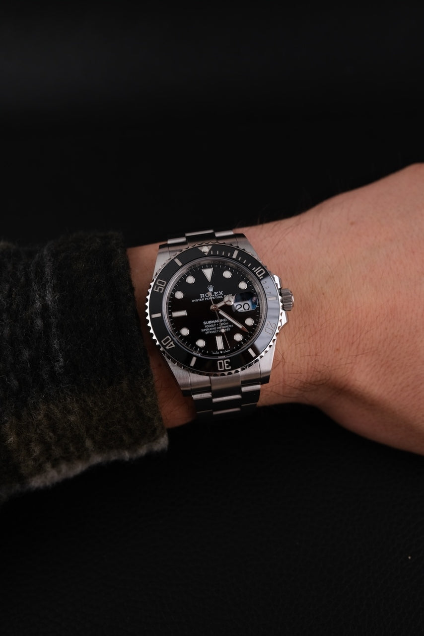 Rolex Submariner Date 126610LN - Detail view 10