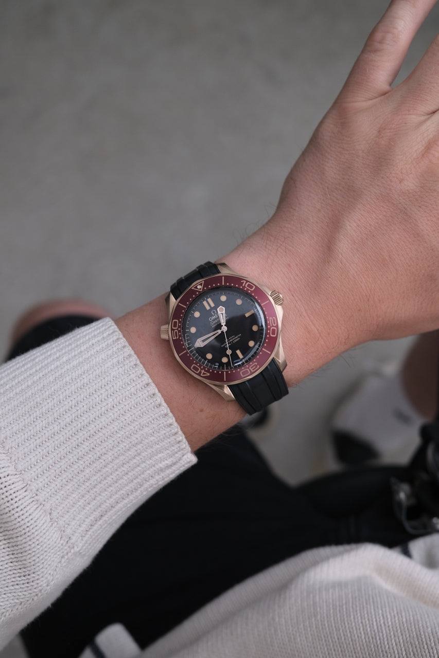 Omega Seamaster Diver 300 M Brązowe Złoto 210.92.42.20.01.003 - Widok szczegółowy 10