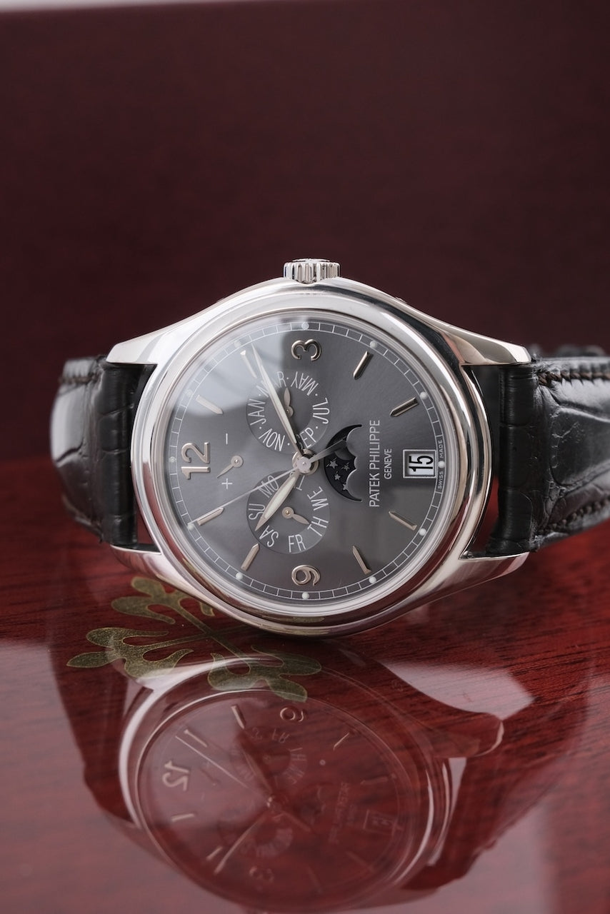 Patek Philippe Annual Calendar 5146G-010 - Detailansicht 3
