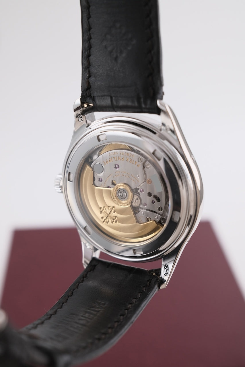 Patek Philippe Annual Calendar 5146G-010 - Detailansicht 9