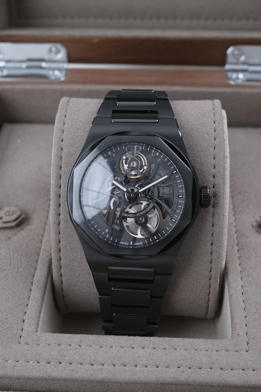 Girard Perregaux Laureato Skeleton 81015-32-001-32A - Detailed view 1