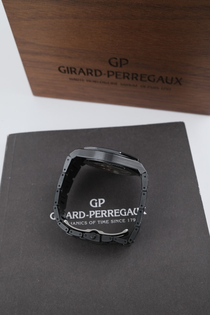 Girard Perregaux Laureato Skeleton 81015-32-001-32A - Detailed view 12