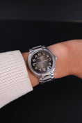 Bild in Galerie-Betrachter laden, Patek Philippe TWENTY~4 AUTOMATIC 7300/1200A-010 - Detailansicht 11
