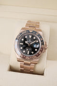 Bild in Galerie-Betrachter laden, Rolex GMT-Master II 126715CHNR - Detailansicht 1
