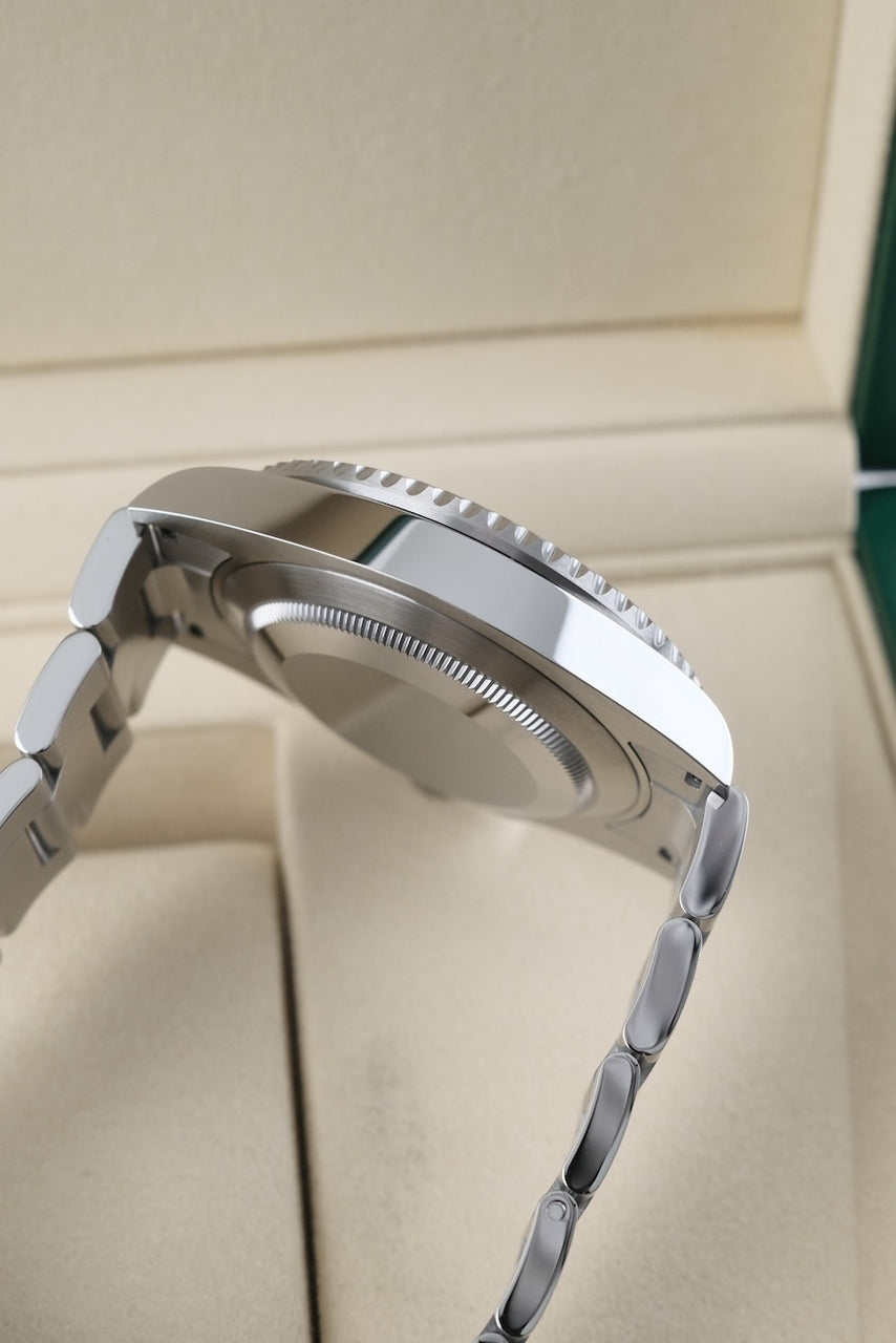 Rolex Submariner Date 126610LN - vue détaillée 6