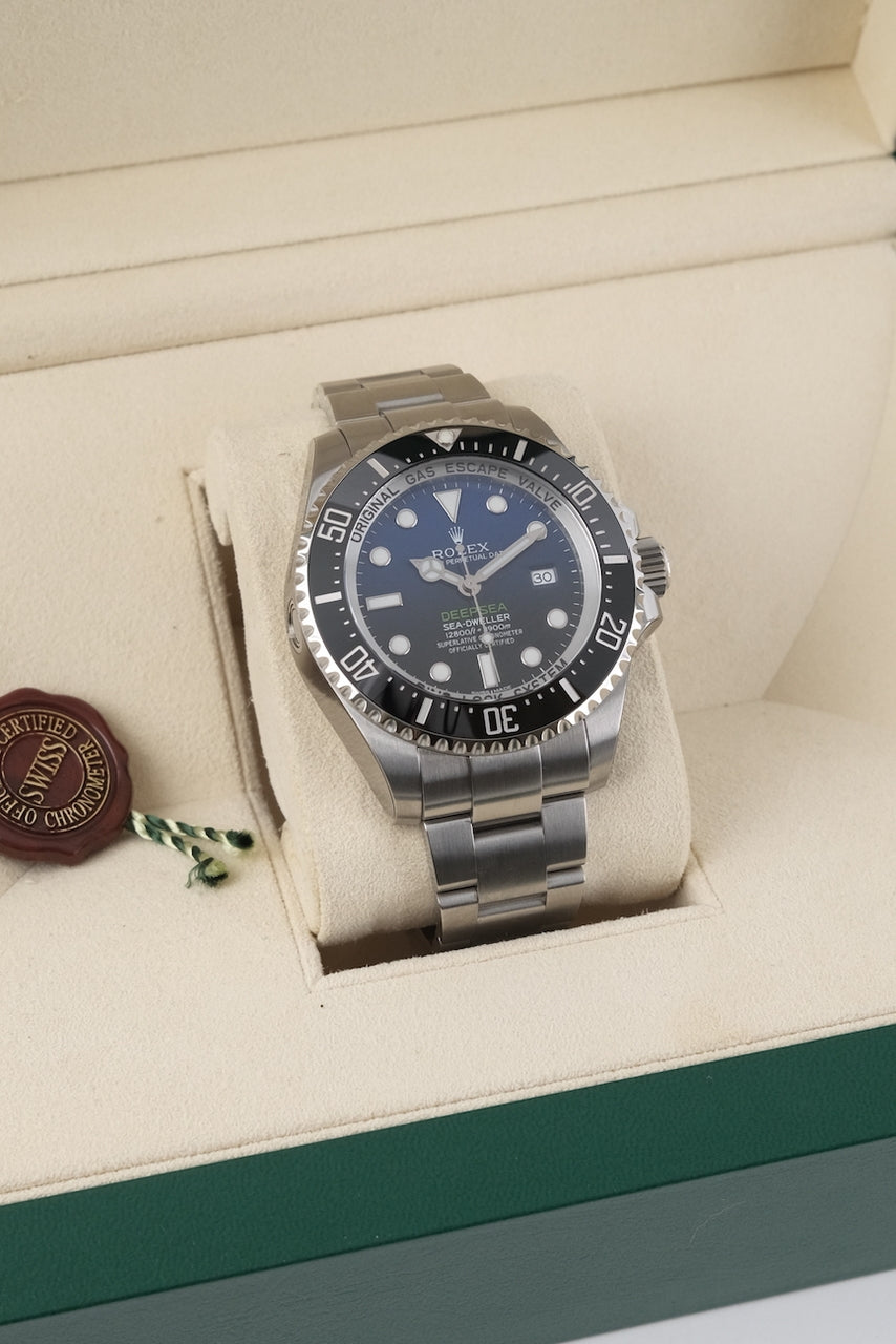Rolex Sea-Dweller Deepsea Stickered 116660 - Vista dettagliata 2