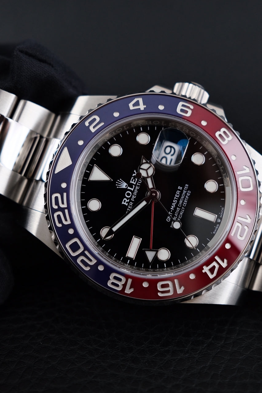 Rolex GMT-Master II Pepsi 126710BLRO - Detailansicht 3