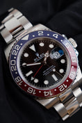 Bild in Galerie-Betrachter laden, Rolex GMT-Master II Pepsi 126710BLRO - Detailansicht 2
