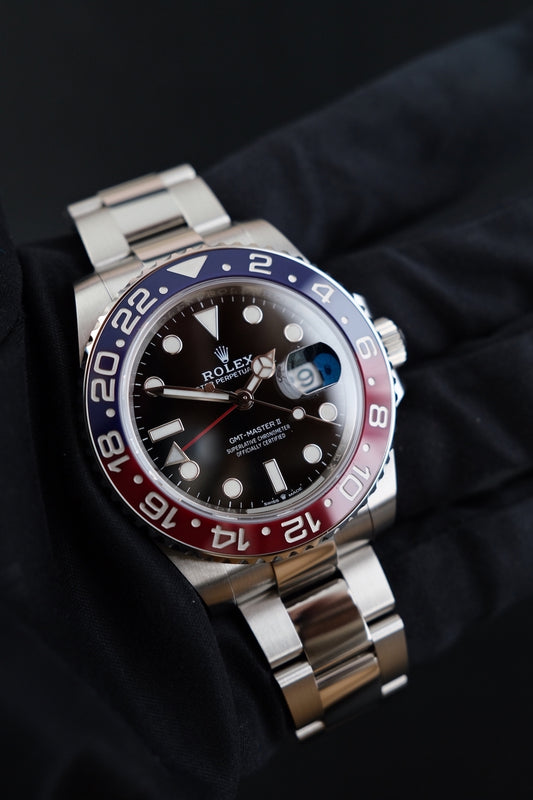 Rolex GMT-Master II Pepsi 126710BLRO - Detailansicht 1