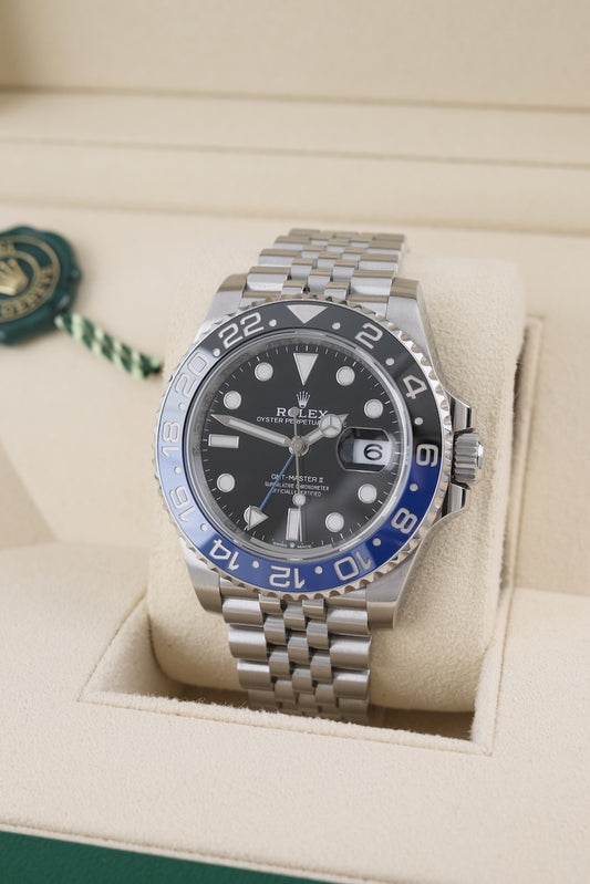 Rolex GMT-Master II 126710BLNR - Detailansicht 1