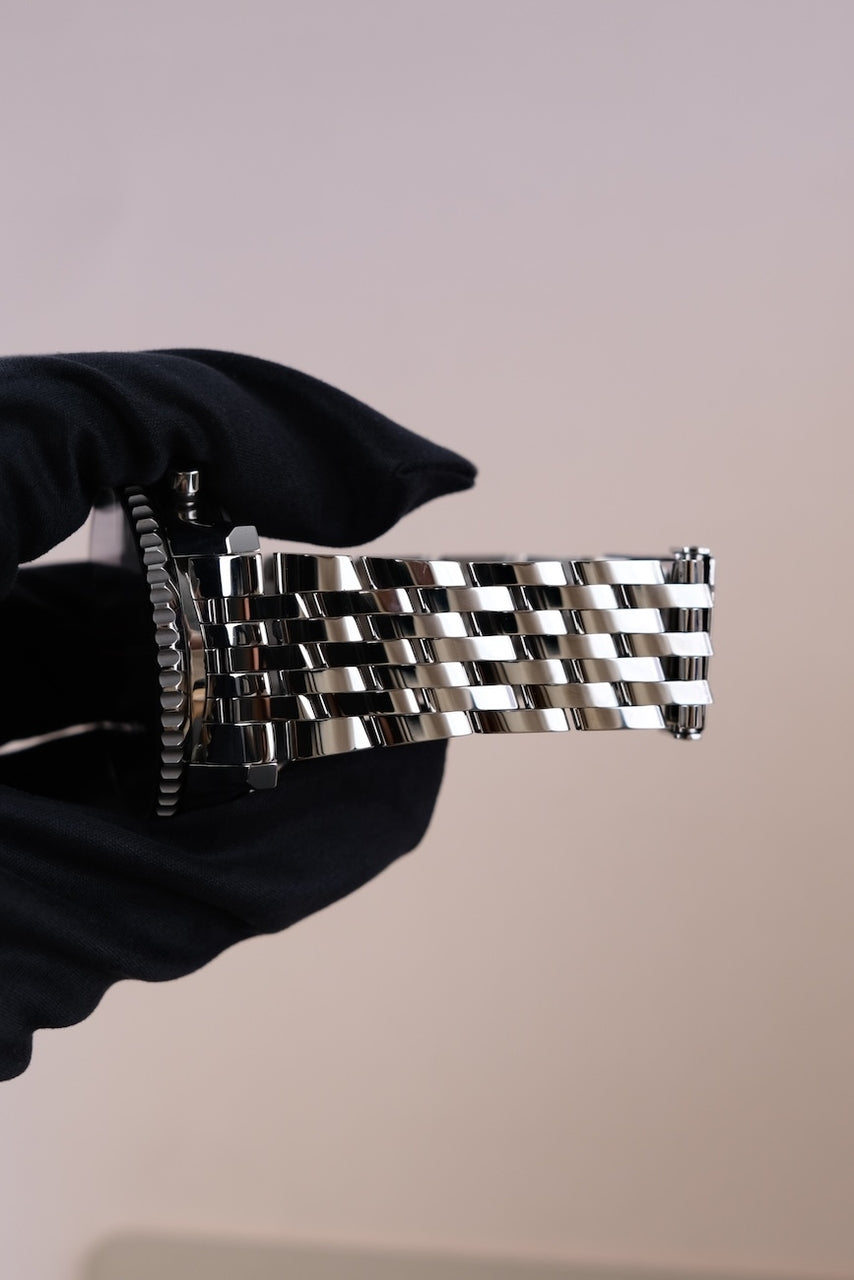 Breitling Navitimer 1884  A2135024/BE62 - Detail view 6