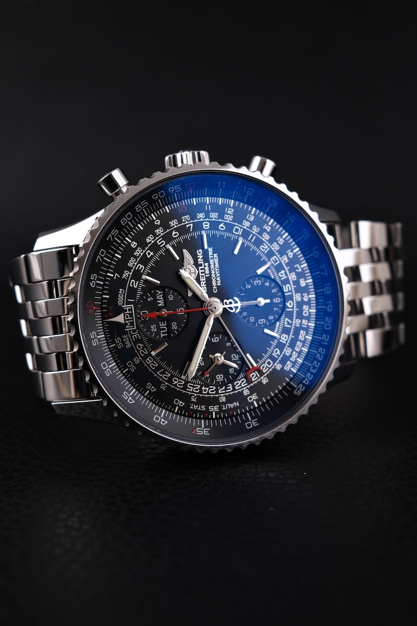 Breitling Navitimer 1884  A2135024/BE62 - Detail view 2