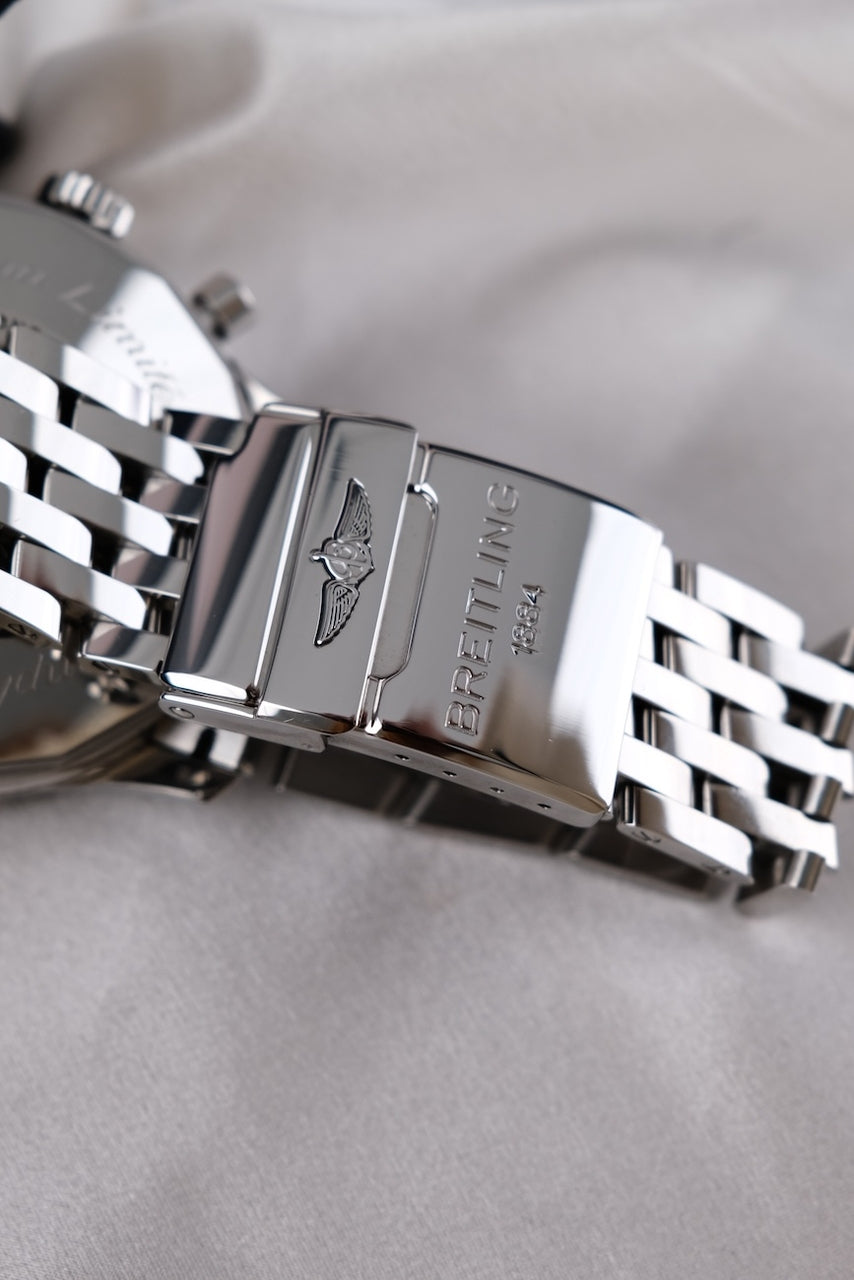 Breitling Navitimer 1884  A2135024/BE62 - Detail view 10