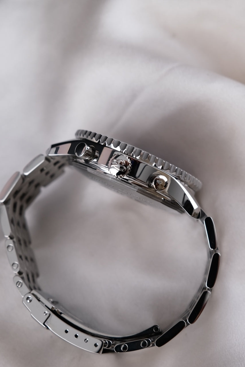 Breitling Navitimer 1884  A2135024/BE62 - Detail view 7