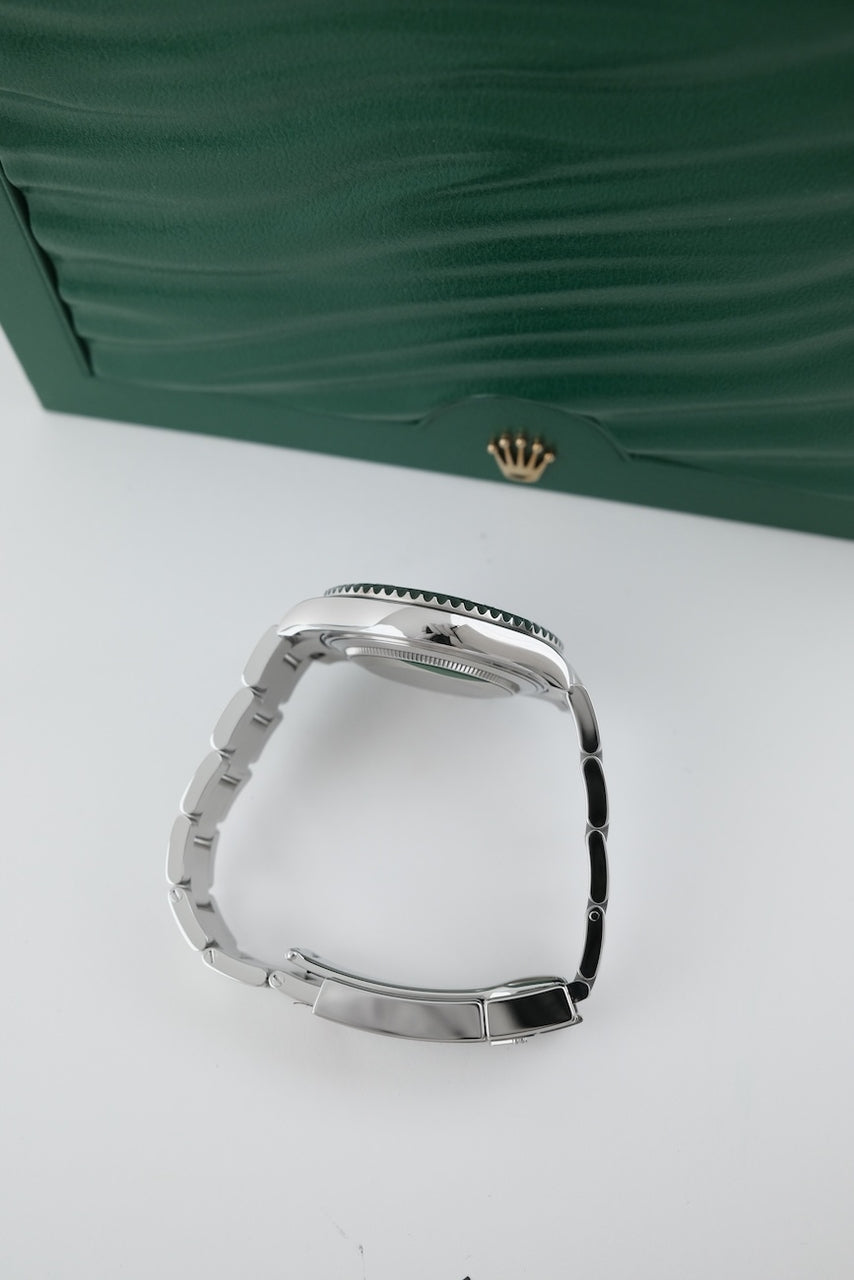 Rolex Yacht Master 37 268622 - Detailed view 6