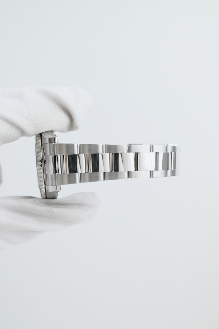 Rolex Yacht Master 37 268622 - Detailed view 8