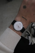 Bild in Galerie-Betrachter laden, Junghans Max Bill Bauhaus Special Edition 27/4009.02 - Detailansicht 9
