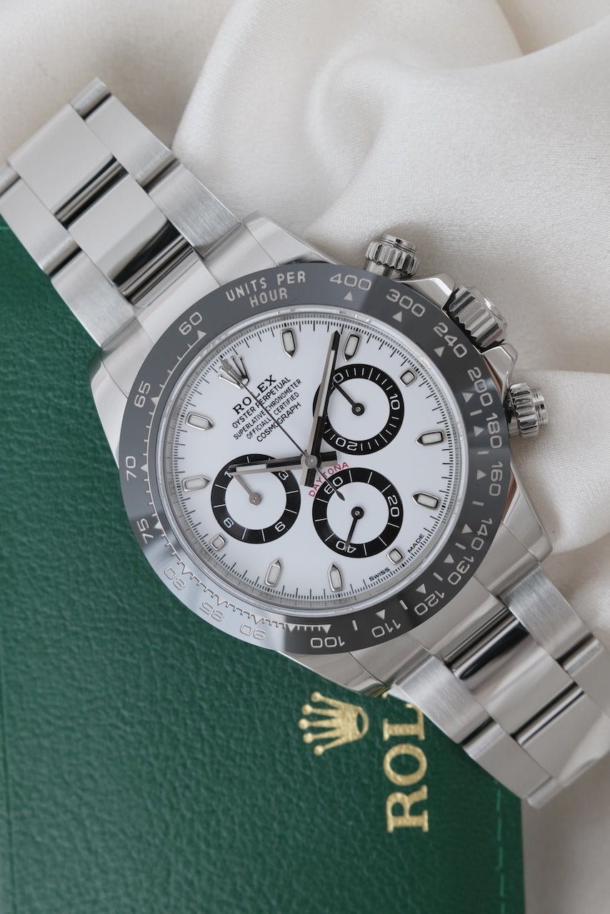 Rolex Daytona Panda 116500LN - detailed view 3