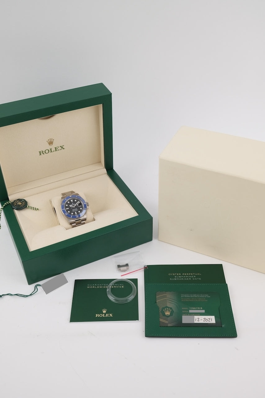 Rolex Submariner Date 126619LB - Papiere und oder Lieferumfang